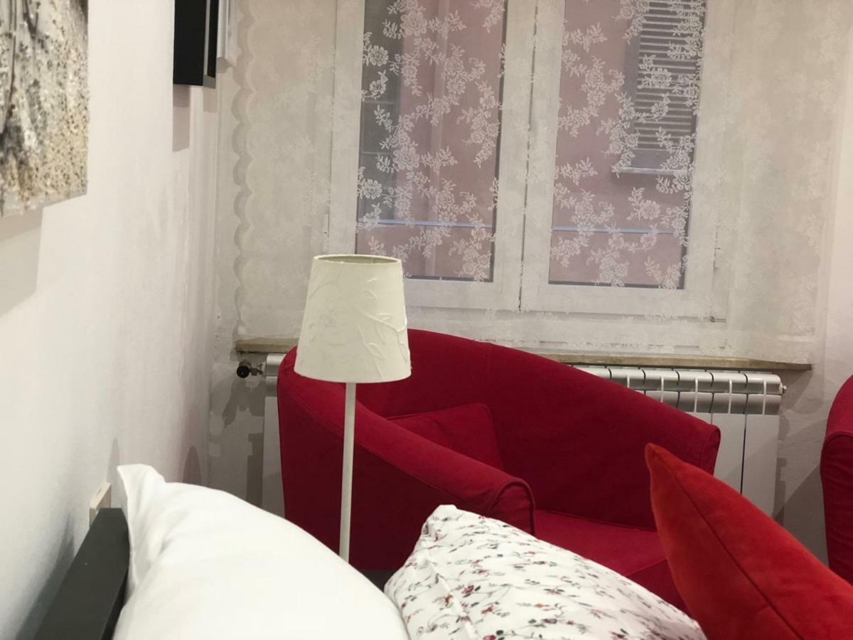 شقة Temporary House Vicolo Colombina بولونيا المظهر الخارجي الصورة