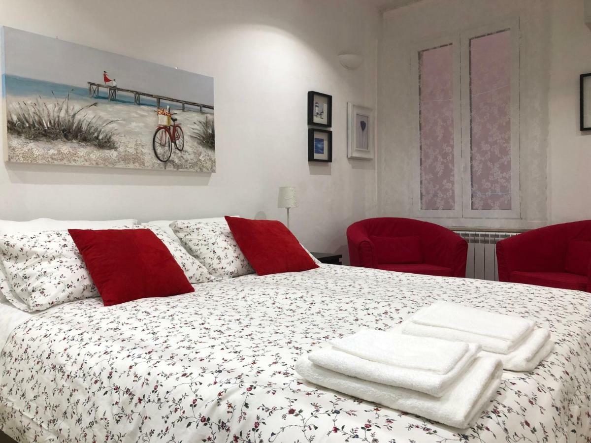 شقة Temporary House Vicolo Colombina بولونيا المظهر الخارجي الصورة
