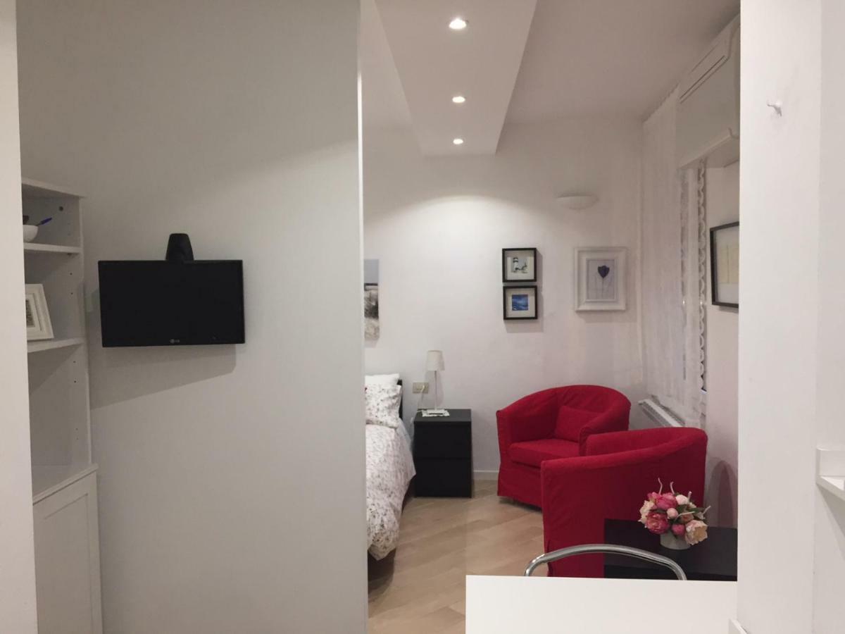 شقة Temporary House Vicolo Colombina بولونيا المظهر الخارجي الصورة