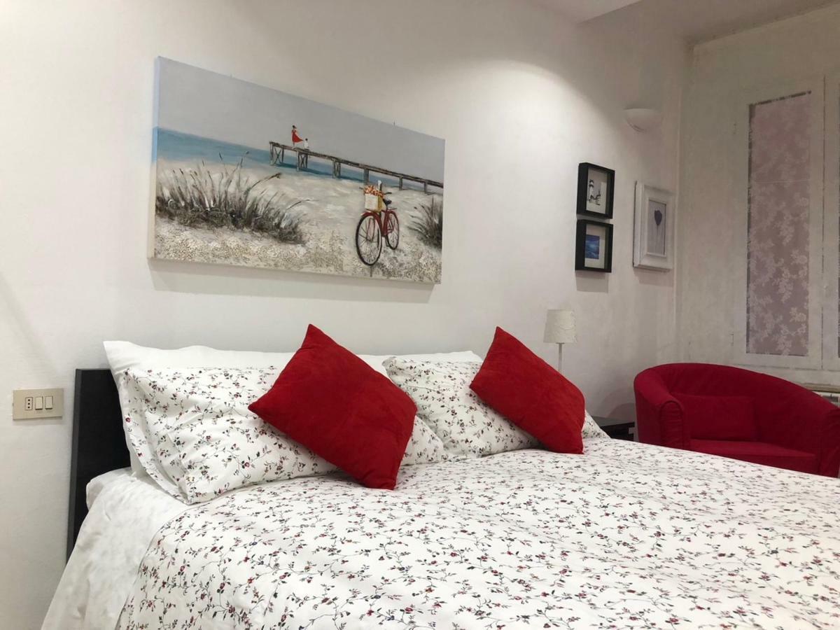 شقة Temporary House Vicolo Colombina بولونيا المظهر الخارجي الصورة
