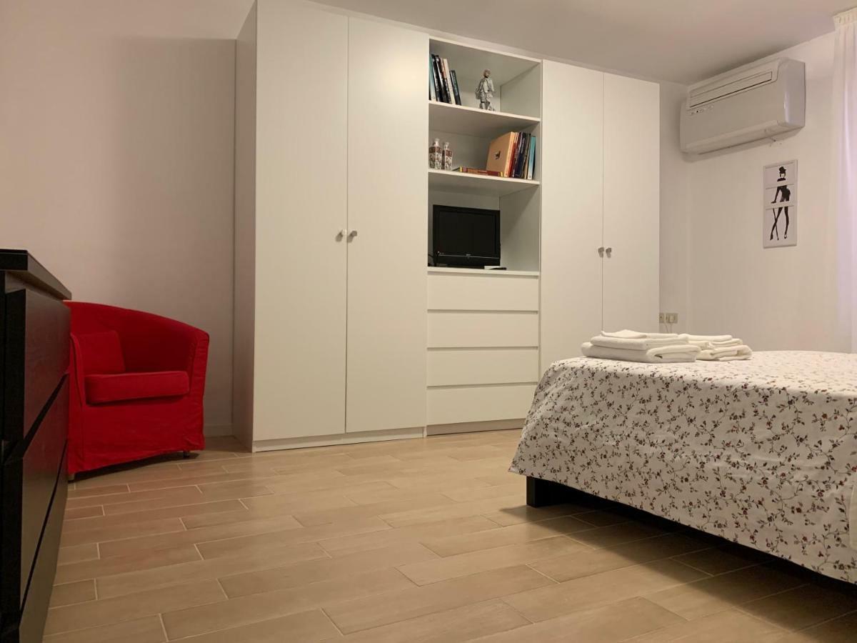 شقة Temporary House Vicolo Colombina بولونيا المظهر الخارجي الصورة