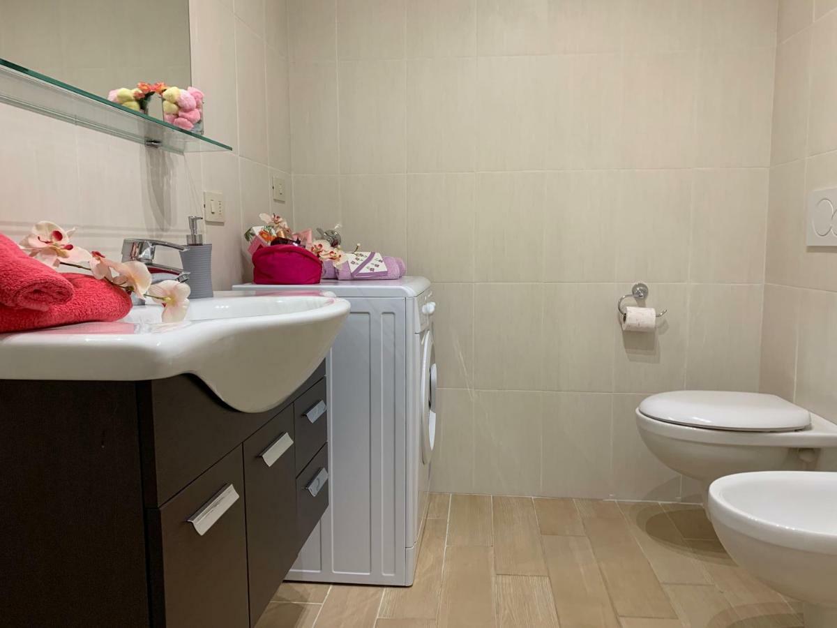 شقة Temporary House Vicolo Colombina بولونيا المظهر الخارجي الصورة