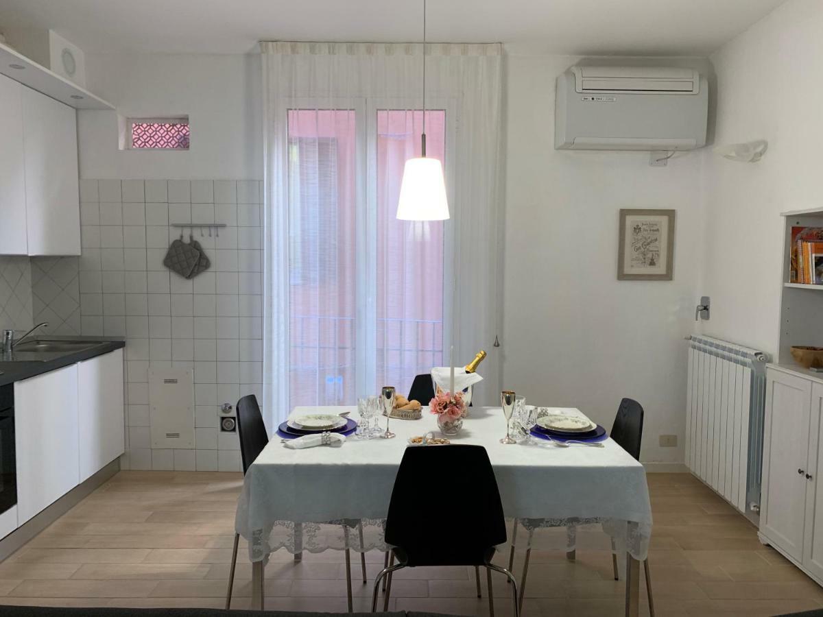 شقة Temporary House Vicolo Colombina بولونيا المظهر الخارجي الصورة