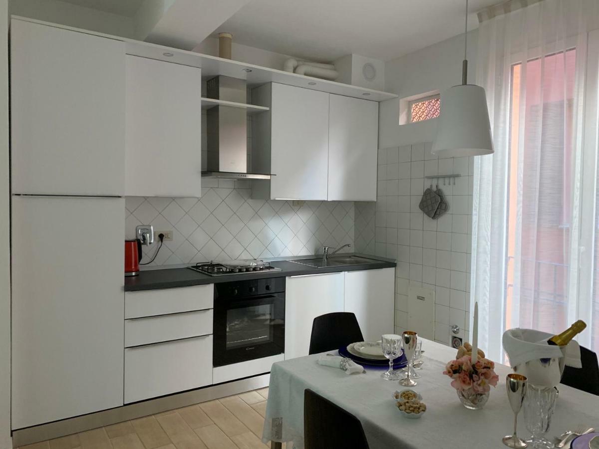 شقة Temporary House Vicolo Colombina بولونيا المظهر الخارجي الصورة