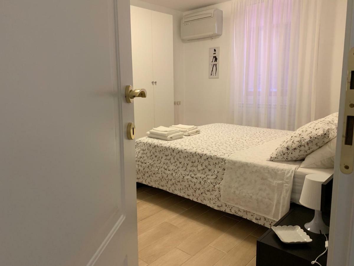 شقة Temporary House Vicolo Colombina بولونيا المظهر الخارجي الصورة