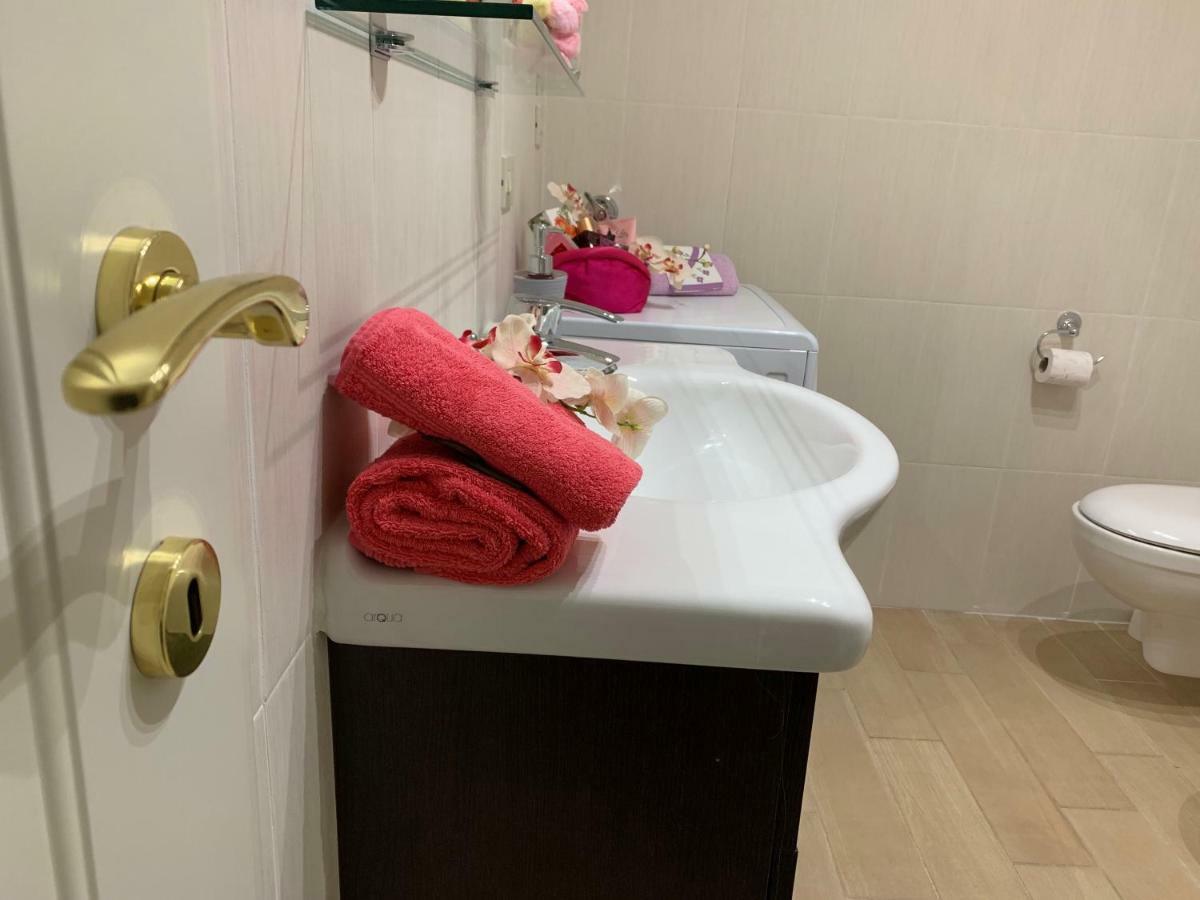 شقة Temporary House Vicolo Colombina بولونيا المظهر الخارجي الصورة